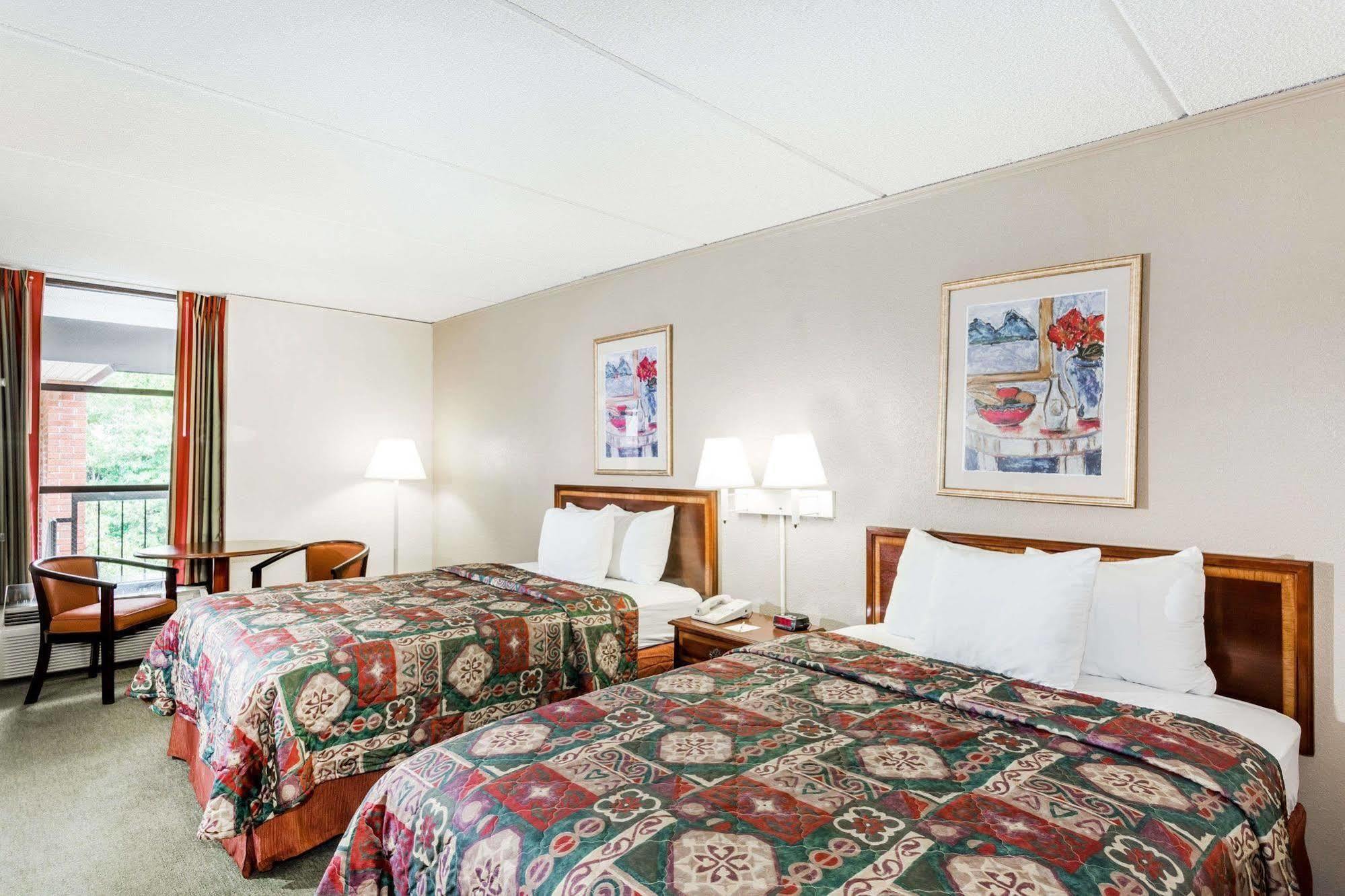 Days Inn By Wyndham Statesboro Exteriér fotografie
